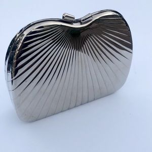 Vintage Lauren Alexandra clutch/shoulder clam bag.